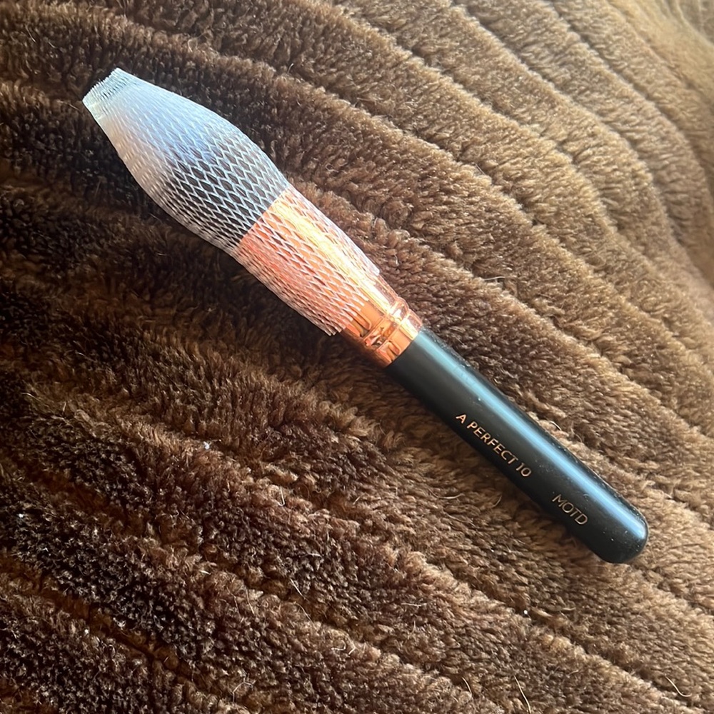brand new M.O.T.D. Powder makeup brush.